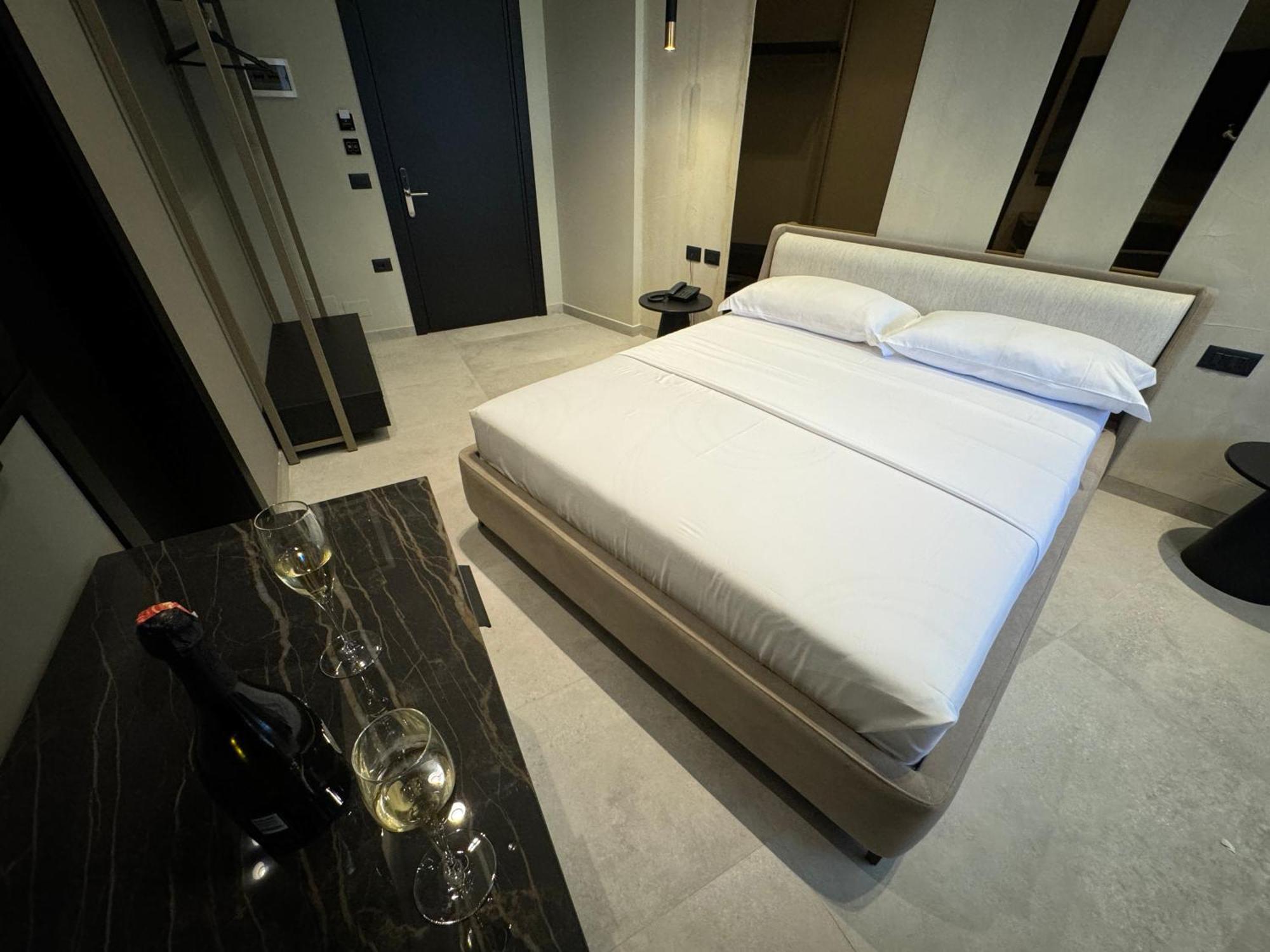 Nuna Hotel Radhime Exterior photo